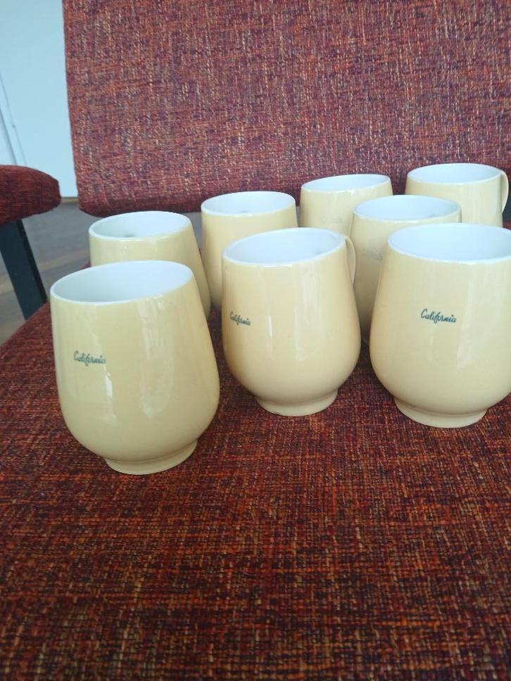 Regout Pastel Bolle buik bekers - vintage, Antiek en Kunst, Antiek | Servies los, Ophalen of Verzenden
