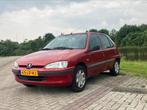 Peugeot 106 1.1 5 deurs 2002 Rood, Auto's, Voorwielaandrijving, 4 cilinders, 400 kg, Origineel Nederlands
