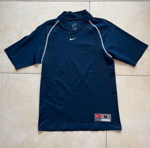 ZGAN Nike sport shirt maat M 140 sportshirt donker blauw wit, Kinderen en Baby's, Kinderkleding | Maat 140, Zo goed als nieuw