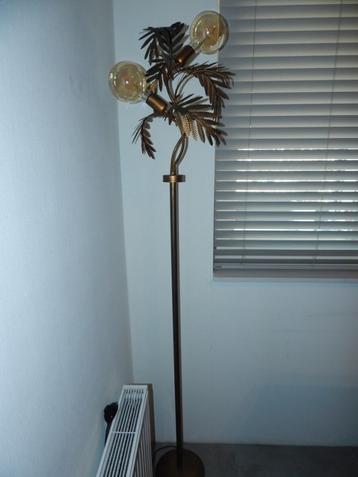 Floor Lamp Standing Lamp Side Lamp / Staande lamp zijlamp beschikbaar voor biedingen