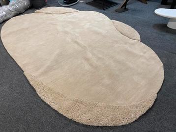 Kleed praia 240x340 beige organische vorm japandi hoge korti beschikbaar voor biedingen