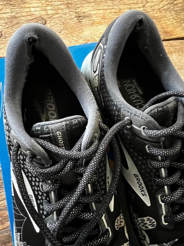 Brooks Ghost 14 NY Marathon Editie Heren maat 41, Kleding | Heren, Schoenen, Zo goed als nieuw, Sportschoenen, Zwart, Ophalen of Verzenden