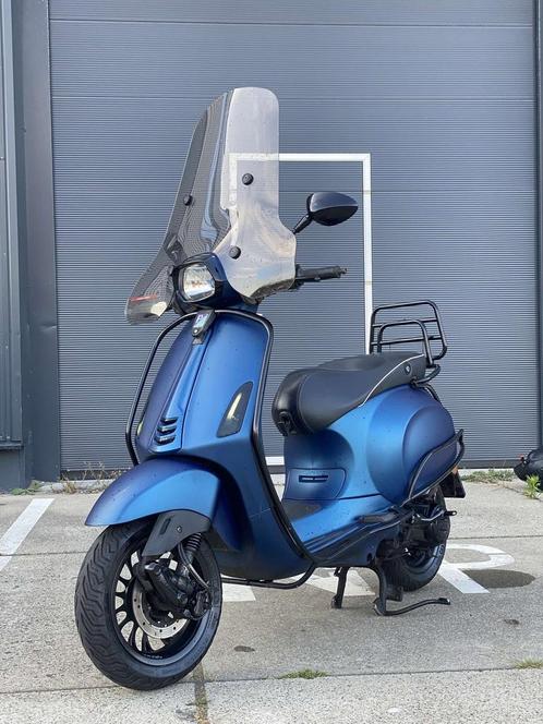 Vesp sprint 2017 full option 45km/h custom, Fietsen en Brommers, Scooters | Vespa, Zo goed als nieuw, Overige modellen, Maximaal 45 km/u