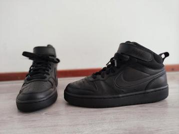 Nike Court Borough Mid 2 GS - Maat 36,5 beschikbaar voor biedingen