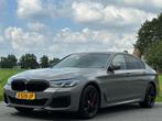 BMW 5 Serie 545e xDrive Premium Selection (bj 2021), Auto's, BMW, Automaat, Gebruikt, Euro 6, 2000 kg