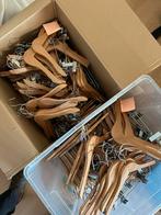 100 Houten kinder Kledinghangers met Broekklem, Kleding | Dames, Kledinghangers, Ophalen, Zo goed als nieuw, Hout, Volwassenen