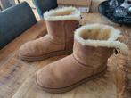 Uggs mini bailey bow maat 41 bruin, Kleding | Dames, Schoenen, UGG, Bruin, Lage of Enkellaarzen, Ophalen of Verzenden