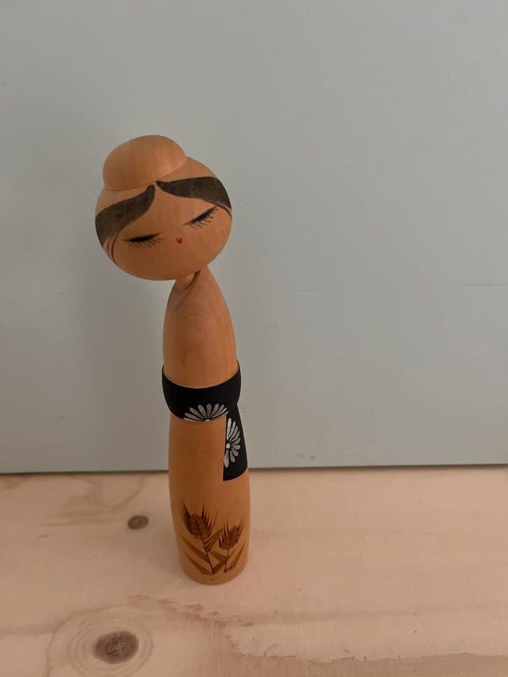 Japanse Kokeshi Pop van Hout Kokeshi, Antiek en Kunst, Kunst | Beelden en Houtsnijwerken, Ophalen of Verzenden