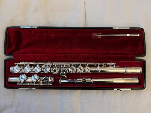 Yamaha YFL411 dwarsfluit, Muziek en Instrumenten, Blaasinstrumenten | Dwarsfluiten en Piccolo's, Gebruikt, Dwarsfluit, Met koffer of tas