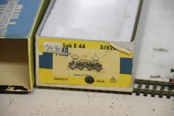Piko E44 met doos, 1 motor defect  beschikbaar voor biedingen