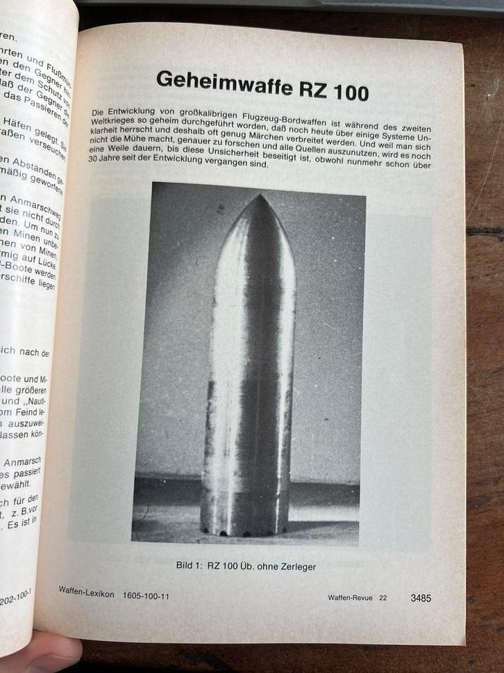 Duits WO2 Naslagwerk geheimwaffe Bordrakete RZ 100 luftwaffe, Verzamelen, Militaria | Tweede Wereldoorlog, Luchtmacht, Boek of Tijdschrift