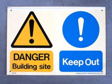 Bord DANGER Building site - Keep out! beschikbaar voor biedingen