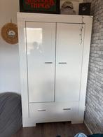 Massieve witte hoogglans Kledingkast - Kind/Tienerkamer, Overige materialen, Gebruikt, 100 tot 150 cm, 200 cm of meer