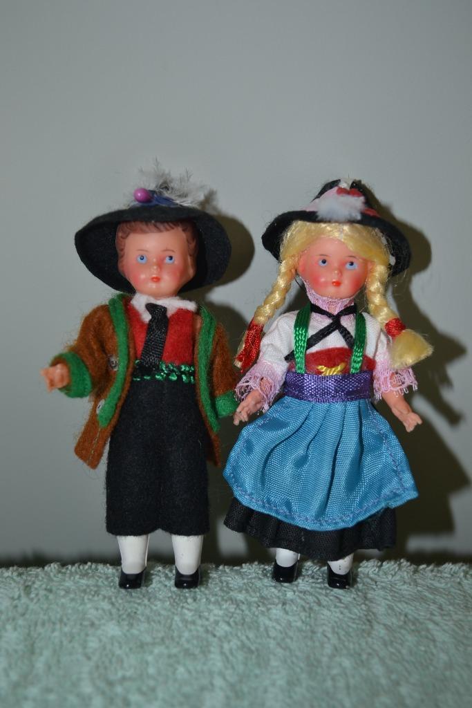 2 Mooie kleine originele klederdracht popjes NR 3370, Verzamelen, Poppen, Zo goed als nieuw, Pop, Ophalen of Verzenden