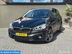 BMW 2-serie Active Tourer 220i | Automaat | Luxe & Ruimte!, 1998 cc, 730 kg, Euro 6, Zwart