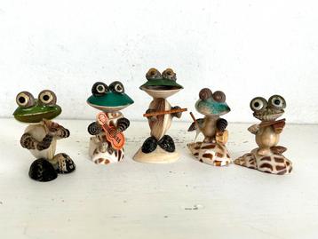 Vintage schelpenbeeldje kikker orkest 5 stuks beschikbaar voor biedingen