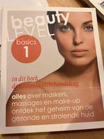 Beautylevel boeken 1 en 3 (4 stuks) schoonheidsspecialiste, Ophalen of Verzenden, Zo goed als nieuw, Overige niveaus