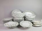 Romantisch Engels Dinerservies roze roosjes guirlandertjes, Ophalen of Verzenden
