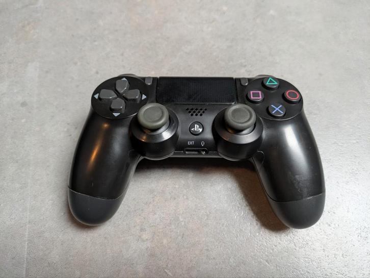 PS4 controller zwart, Spelcomputers en Games, Games | Sony PlayStation 4, Zo goed als nieuw, Ophalen of Verzenden