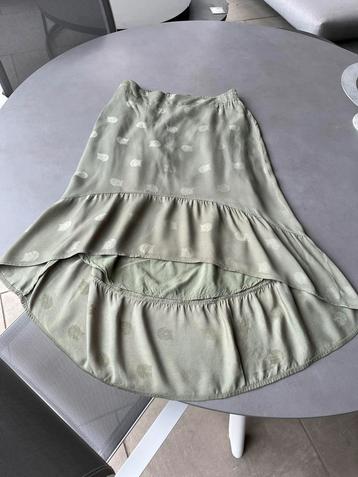 Nieuwe groene Alix the Label rok, maat M beschikbaar voor biedingen