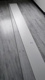 Gratis vensterbank, Doe-het-zelf en Verbouw, Plinten en Afwerking, Ophalen, Gebruikt, Mdf, 250 cm of meer