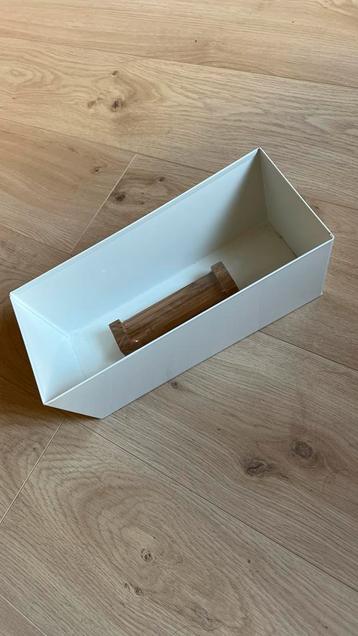 Ikea Witte plantenbak beschikbaar voor biedingen