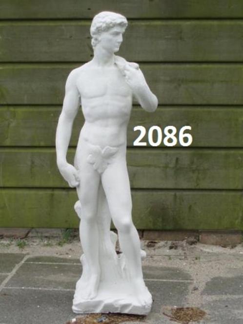 Davit met blad, Tuin en Terras, Tuinbeelden, Nieuw, Mensenbeeld, Beton, Ophalen