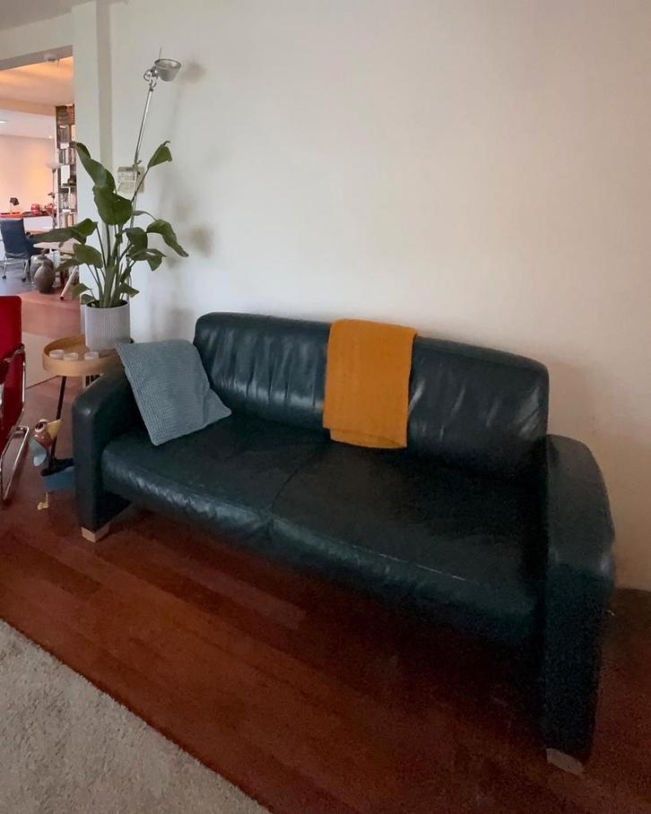 De Sede 2 1/5 zits bank - Groen leer - Buitekans!, Huis en Inrichting, Banken | Bankstellen, Gebruikt, Rechte bank, Tweepersoons