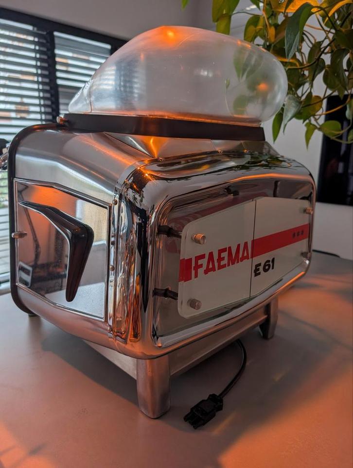 Faema E61 volledig gerestaureerd., Witgoed en Apparatuur, Koffiezetapparaten, Espresso apparaat, 10 kopjes of meer, Ophalen