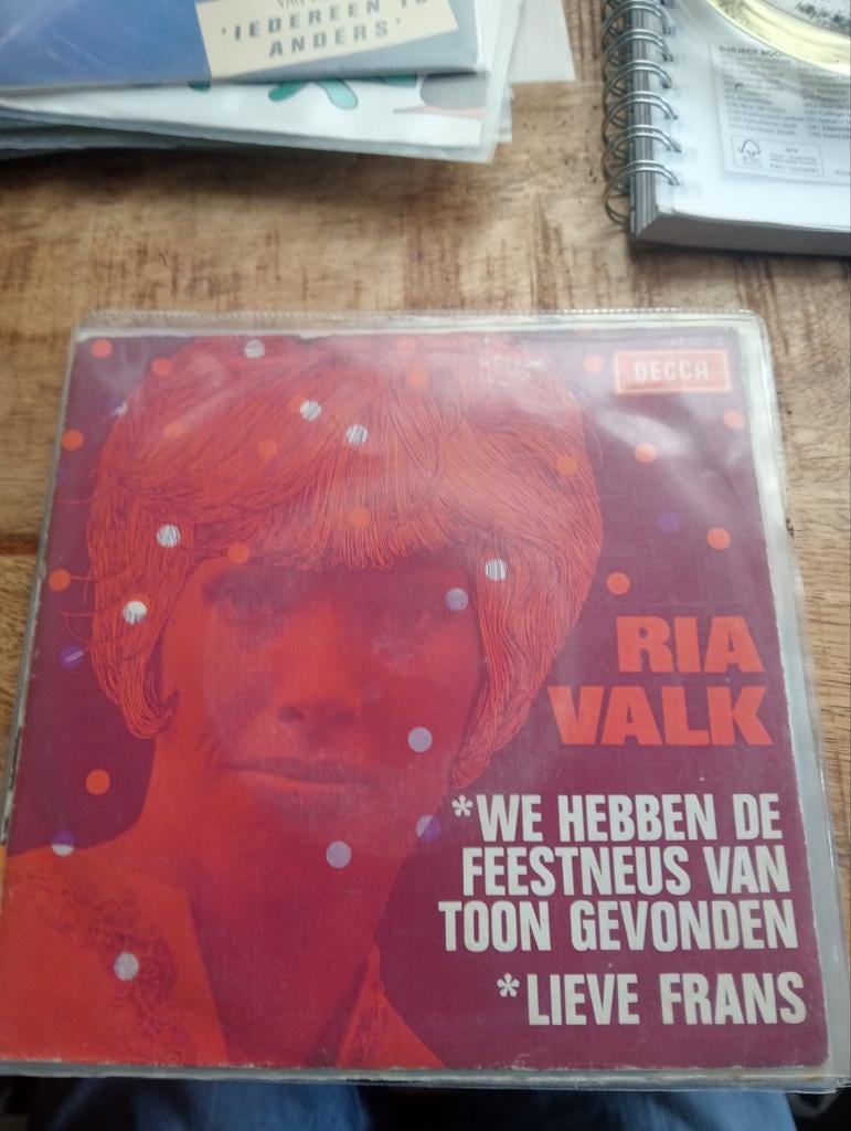 Ria valk - we hebben de feestneus van toon gevonden, Ophalen of Verzenden, Zo goed als nieuw, Overige formaten, Levenslied of Smartlap