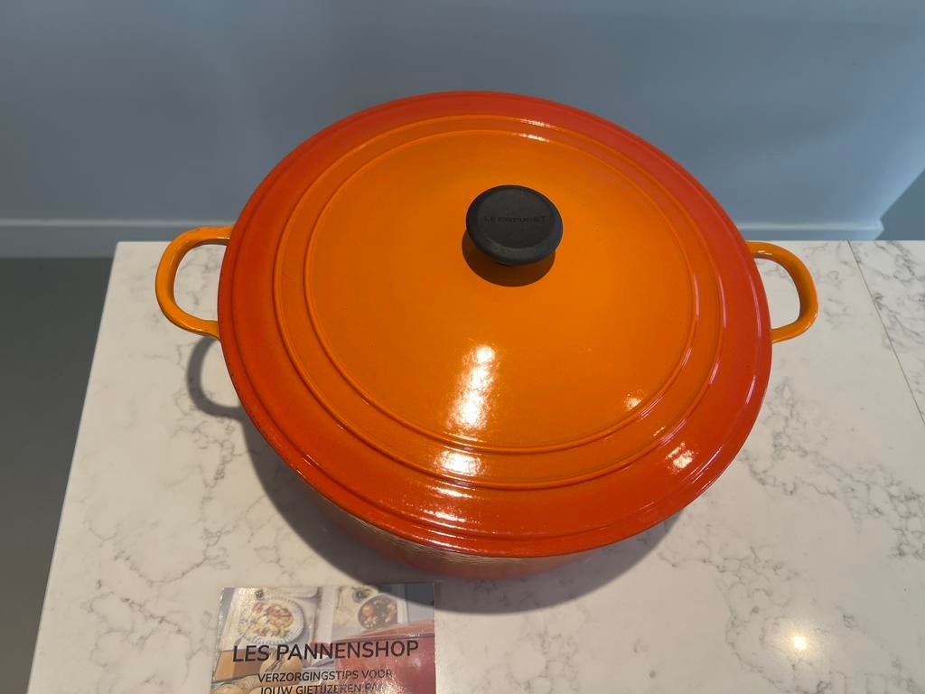 Grote Le Creuset braadpan Vulcanic 34 cm heel goede staat, Huis en Inrichting, Gebruikt, Gietijzer, Ophalen of Verzenden, Keramische plaat