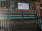 Allen & Heath QU-32 digitale mixer en accessoires., Ophalen, Zo goed als nieuw, 20 kanalen of meer, Microfooningang