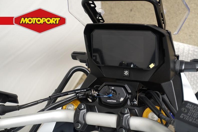 Suzuki DL 800 DE (bj 2026), Toermotor, Postbus 77
4130 EB  Vianen, B.V.Nimag, Sales@nimag.nl