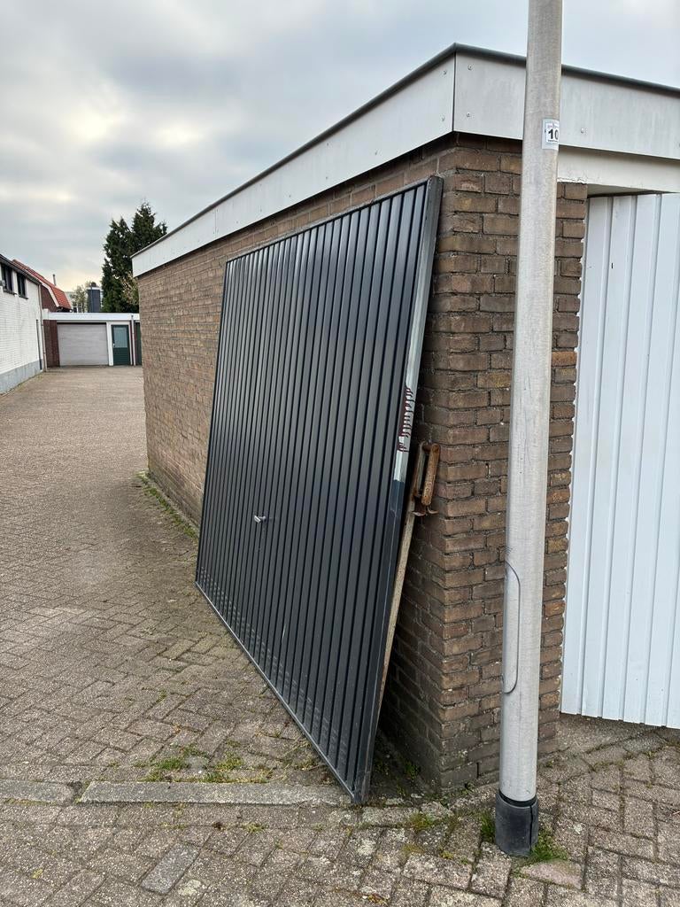 Gratis oud ijzer garagedeur op te halen, Ophalen, Gebruikt, Garagedeur, Metaal