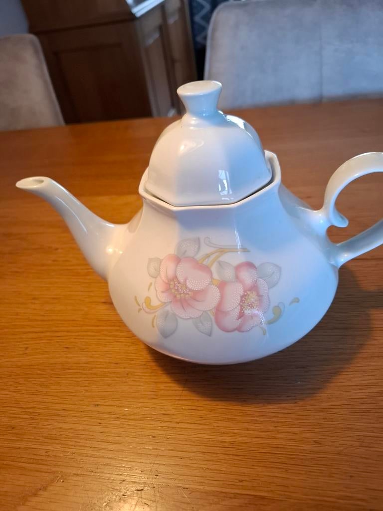 Vintage Zaječar Porseleinen Theepot met Rozenmotief, Ophalen of Verzenden