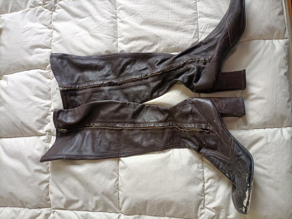 Bruine hoge leren laarzen, mt 42, hak 7,5 cm, hoogte 50 cm, Ophalen of Verzenden, Gedragen, Bruin, Hoge laarzen