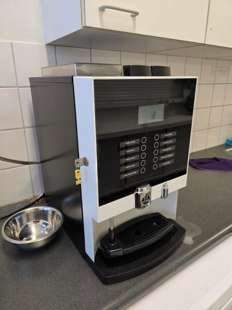 ETNA Dorado Basic Plus Koffiemachine, Witgoed en Apparatuur, Koffiezetapparaten, Gebruikt, Koffiebonen, Koffiemachine, 10 kopjes of meer