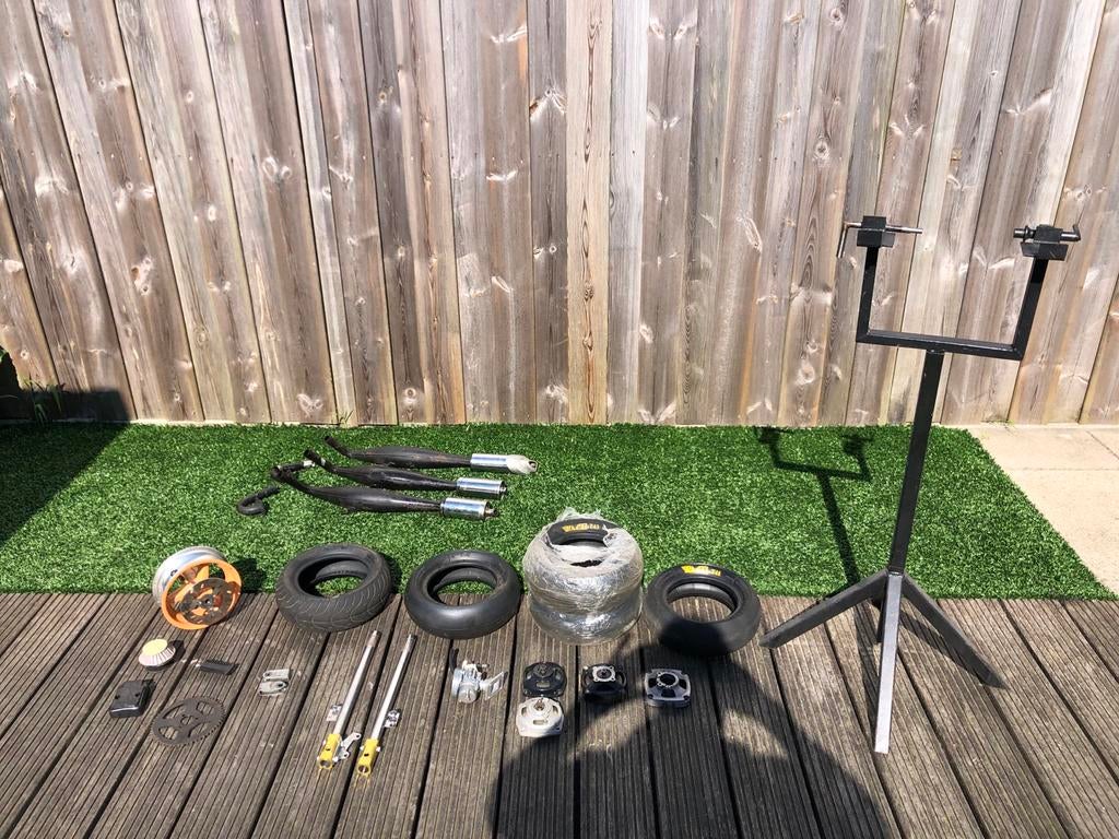 Diverse onderdelen en standaard voor minibike, Ophalen of Verzenden, Gebruikt, Overige typen