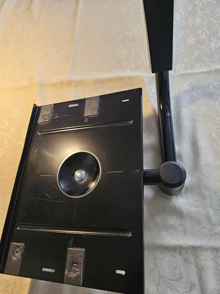 TV steun Vogels's, Ophalen