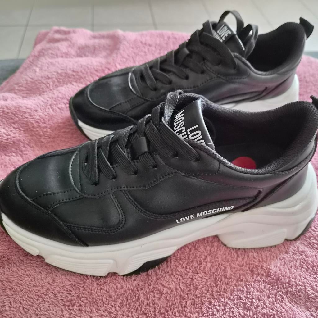 Love Moschino sneakers maat 37, Love Moschino, Zwart, Ophalen of Verzenden, Sneakers of Gympen