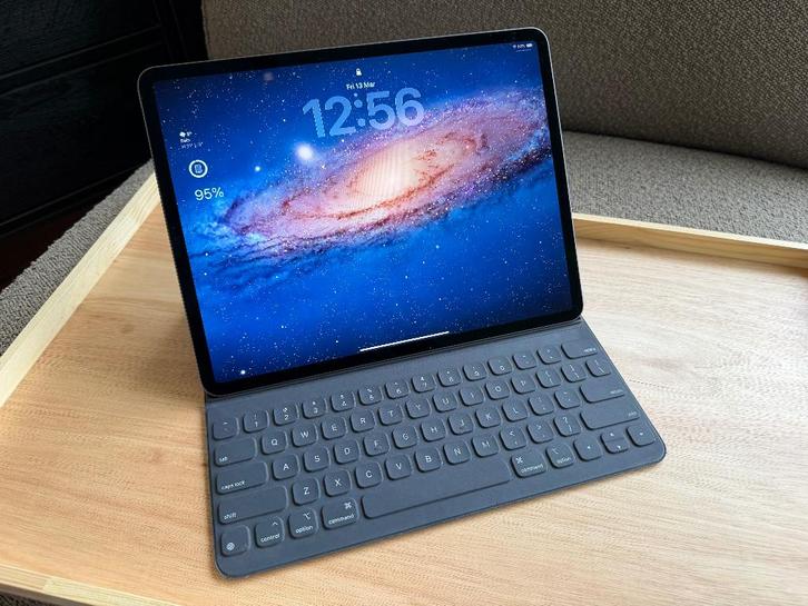 iPad Pro 12.9" A1876 (3e generatie) 256GB + Keyboard Folio, Computers en Software, Apple iPads, Gebruikt, Apple iPad, Wi-Fi, 13 inch of meer