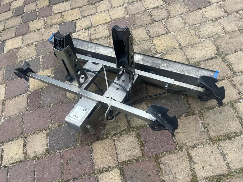 Fietsdrager trekhaak, Ophalen, Zo goed als nieuw, Trekhaakdrager