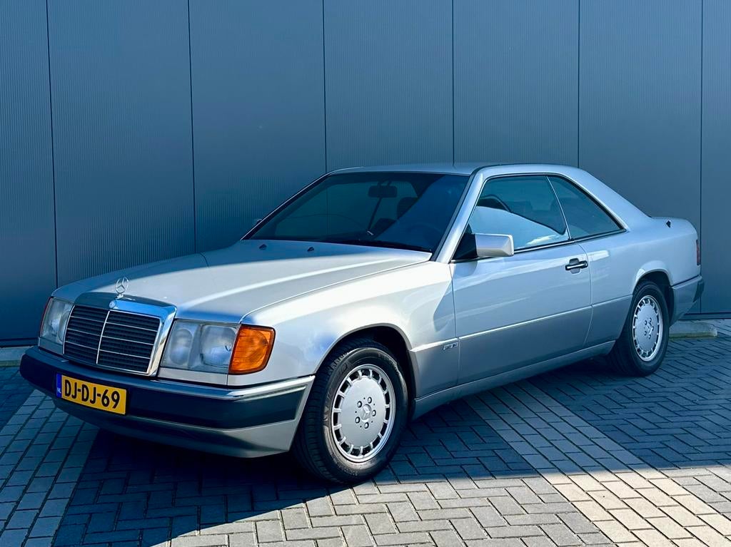 Mercedes-Benz 230 CE AUT SPORTLINE ORIG. NL, Zwart, 4 cilinders, 700 kg, 132 pk
