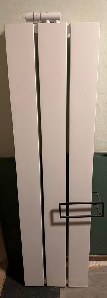Designradiator met handdoekdroger en thermostaat, Doe-het-zelf en Verbouw, Ophalen, 500 tot 800 watt, Hoog rendement (Hr), Radiator