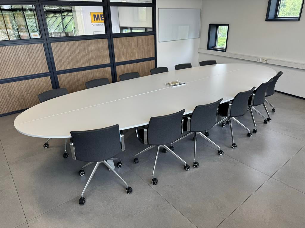 Luxe vergadertafel met 12 stoelen - 480x190cm, Zakelijke goederen, Kantoor en Winkelinrichting | Kantoormeubilair en Inrichting
