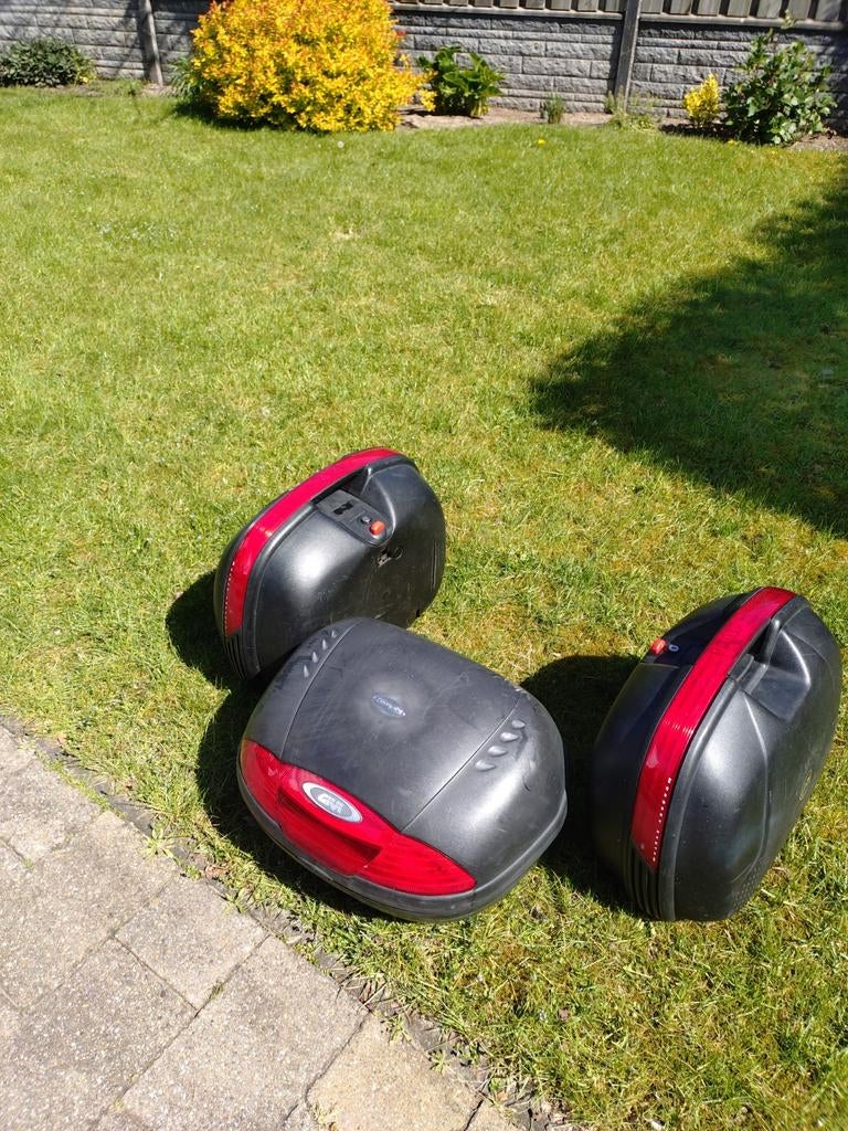 Givi topkoffer en zijkoffers, Ophalen, Gebruikt