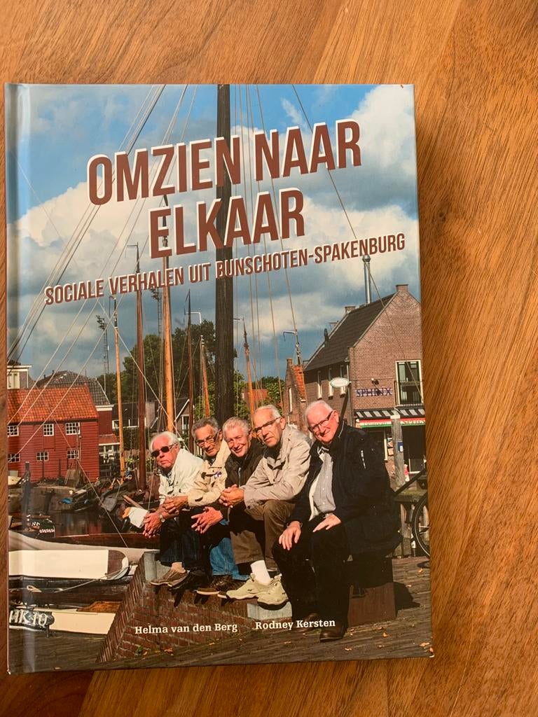 Helma Van Den Berg - Omzien naar elkaar, Ophalen of Verzenden, Nieuw, Helma Van Den Berg