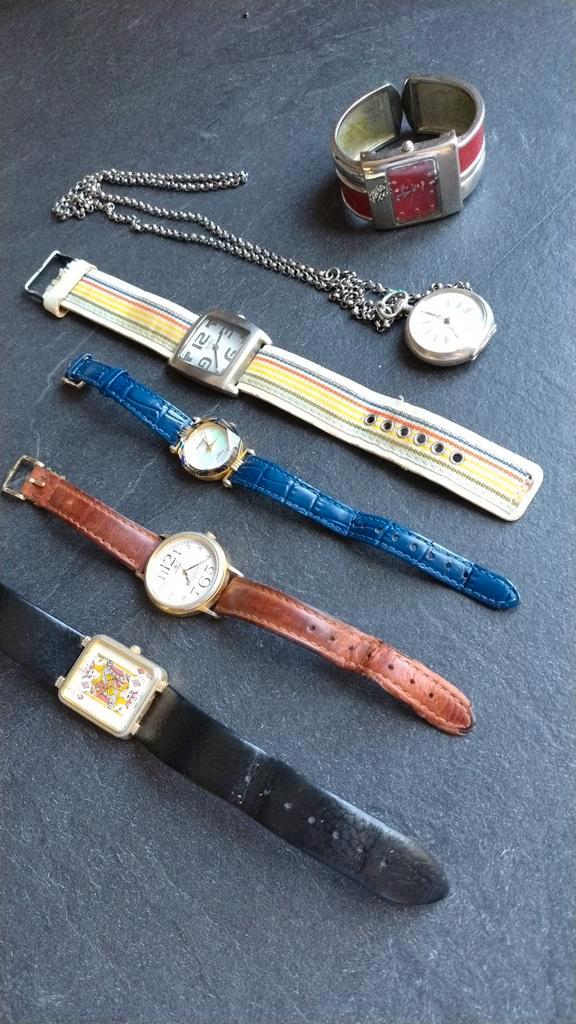 Diverse gebruikte horloges - polshorloges en zakhorloge, Sieraden, Tassen en Uiterlijk, Horloges | Dames, Ophalen of Verzenden