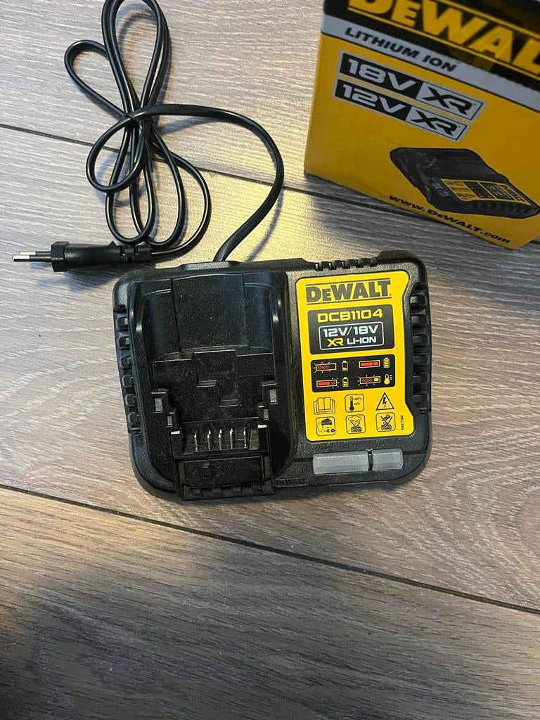 Vind dewalt acculader op - april 2026