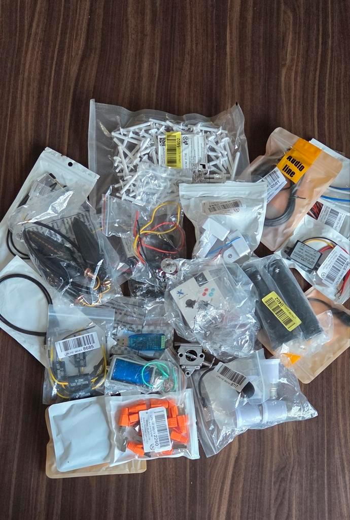 Grote partij elektronica onderdelen.gereedschap, Hobby en Vrije tijd, Elektronica-componenten, Nieuw, Ophalen